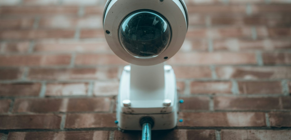 Камеры наблюдения наконец-то можно безопасно использовать дома. Даже если хакнут, никто не поймёт, чем вы занимались