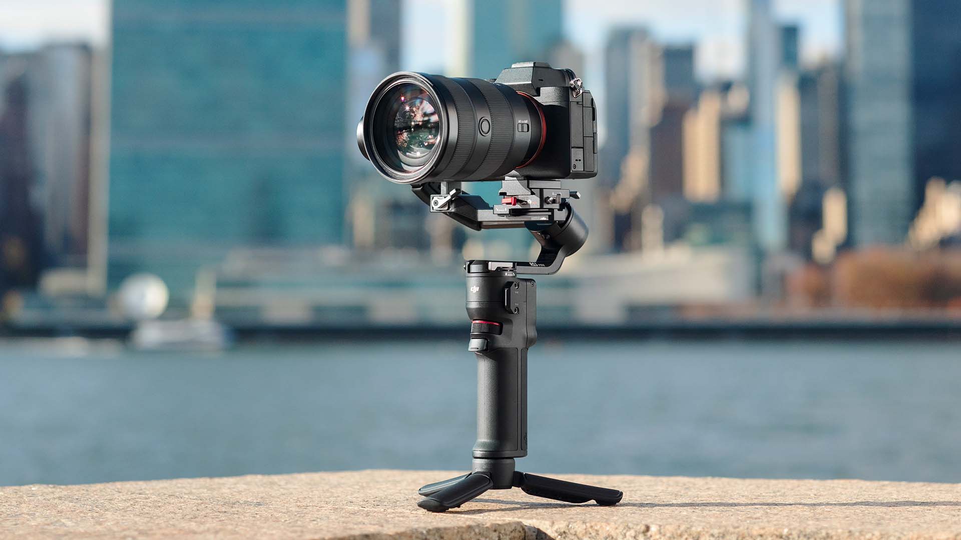 Представлен DJI RS 3 Mini — просто лучший компактный стабилизатор для беззеркальных камер