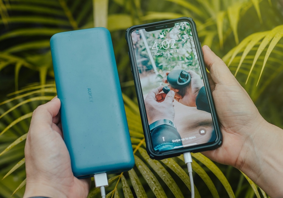 Почему у пауэрбанков реальная емкость всегда ниже заявленной 6200 мАч вместо 10000  это обман