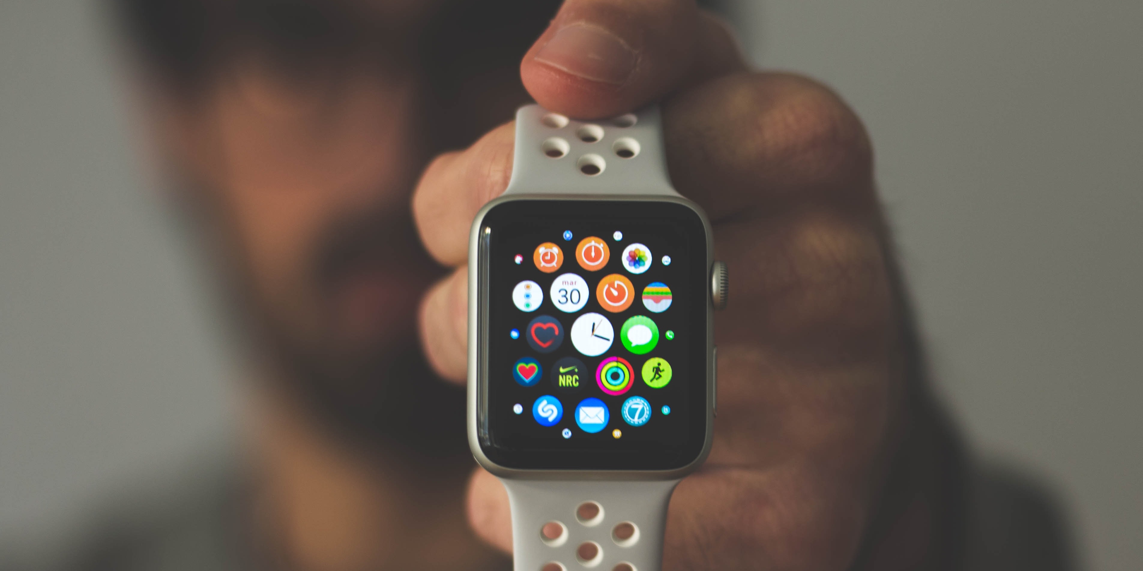 Лучшие apple watch 2024. Эппл вотч 7. Часы Аппле вотч 8. Apple watch 2024. Apple watch Series 8 Apple.