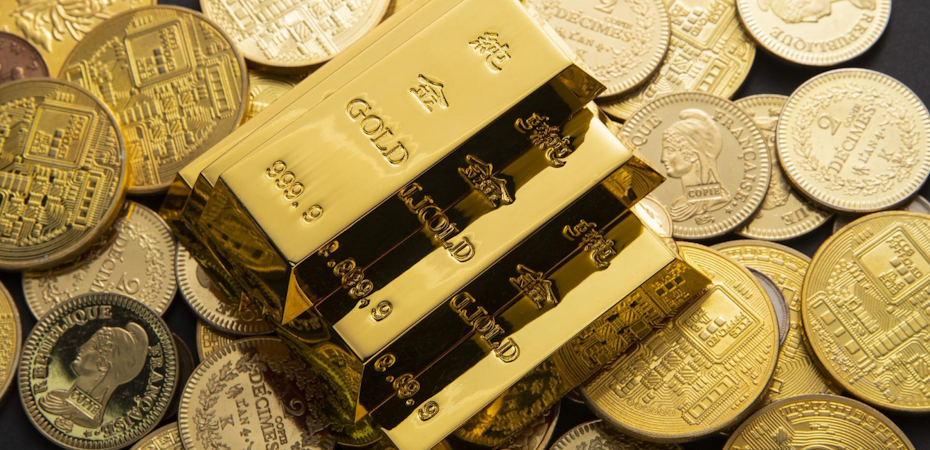 Бабуля из Омска отдала мошенникам золотые слитки и монеты на десятки миллионов рублей