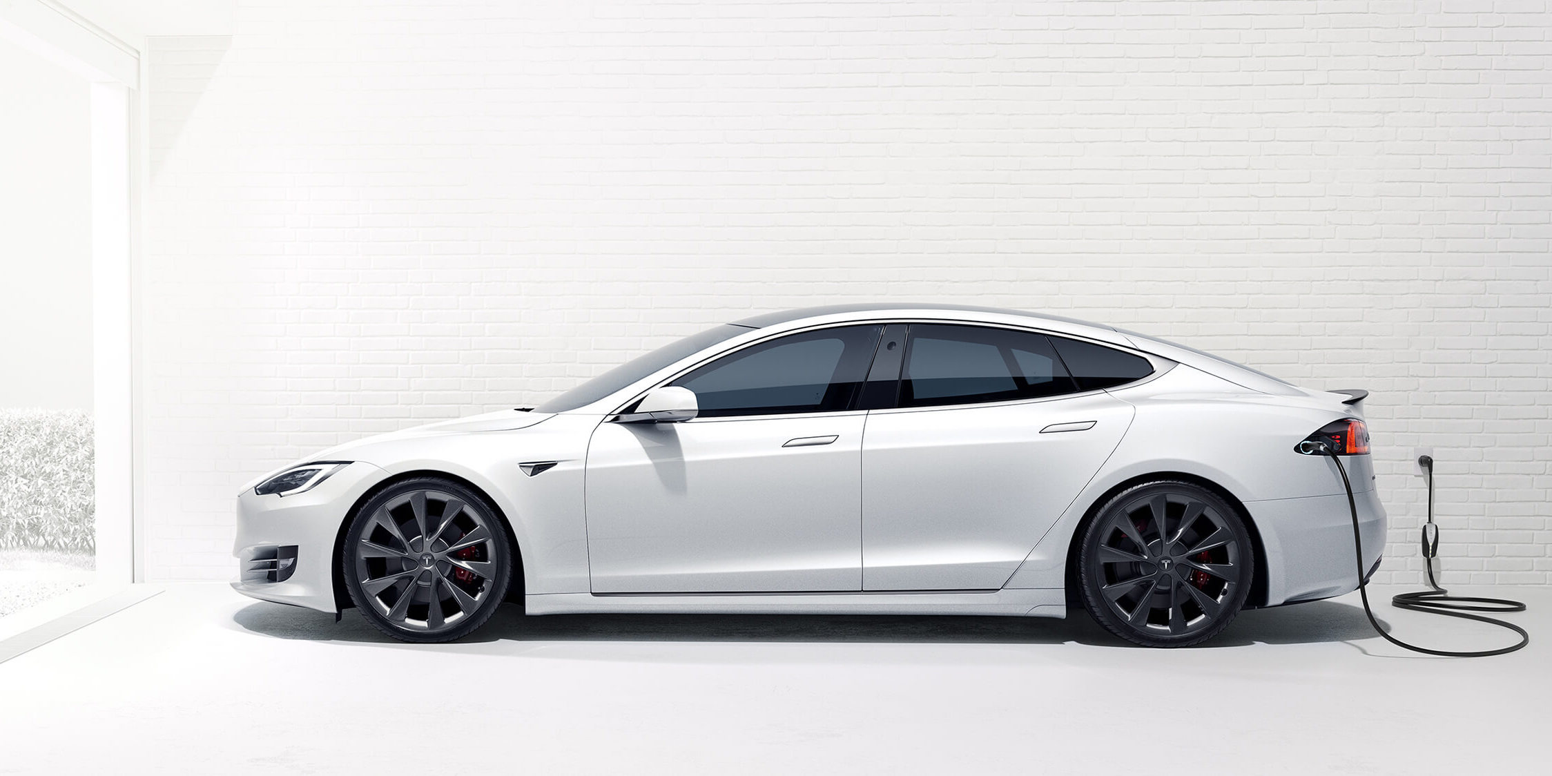 Владельцы Tesla в Китае смогут заряжать свои электромобили бесплатно