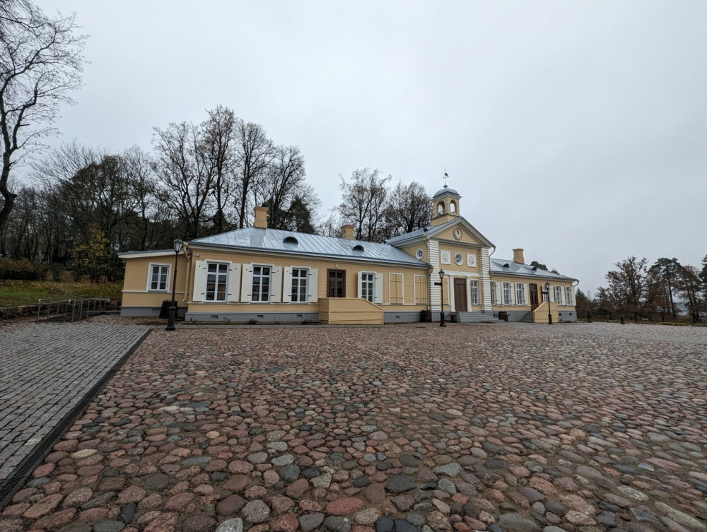 Обзор смартфона Google Pixel 8: компактов много не бывает