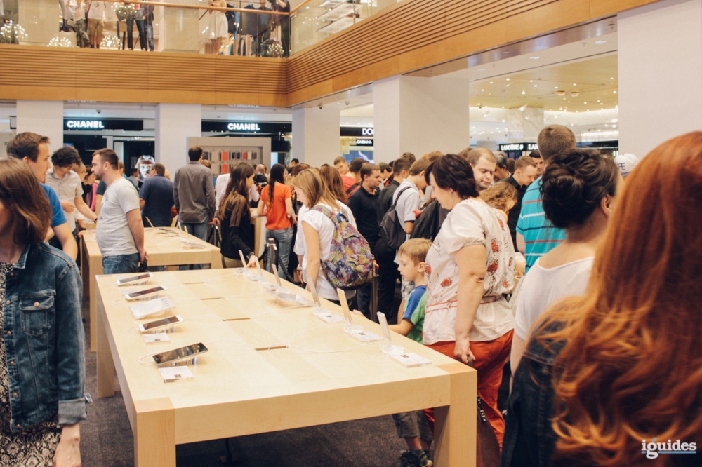 В Apple Shop можно купить не только часы, но также Mac, iPhone и iPad. Но кого это сегодня интересует?