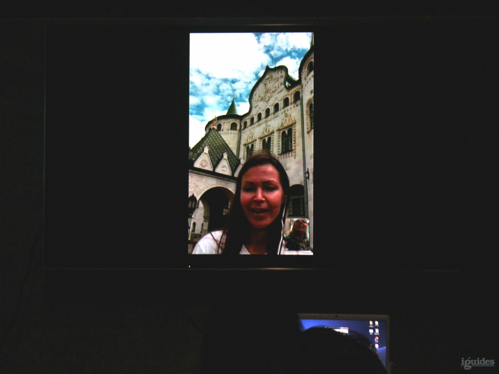 Не обошлось без демонстраций: все присутствующие могли убедиться в хорошем качестве связи с Yota. Для этого команда позвонила коллеге из Нижнего Новгорода. Зал дружно передавал привет девушке в Skype.