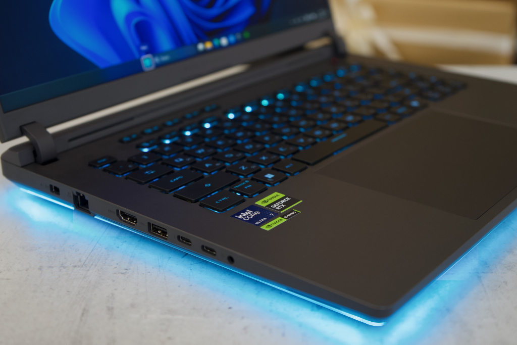 ASUS ROG Strix G16 (G615LR)