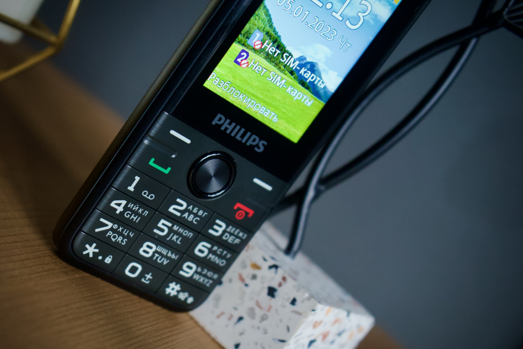 Филипс 6500. Philips Xenium e6500. Телефон Philips Xenium w6500. Philips Xenium e.