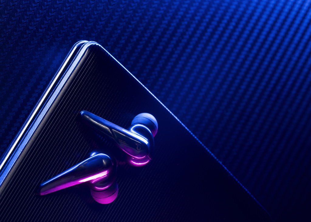 wireless-earbuds-with-neon-cyberpunk-style-lighting.jpg