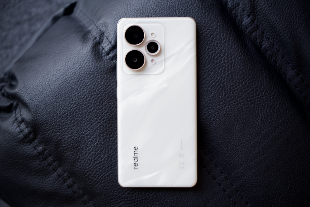 realme 15 Pro realme 15 Pro