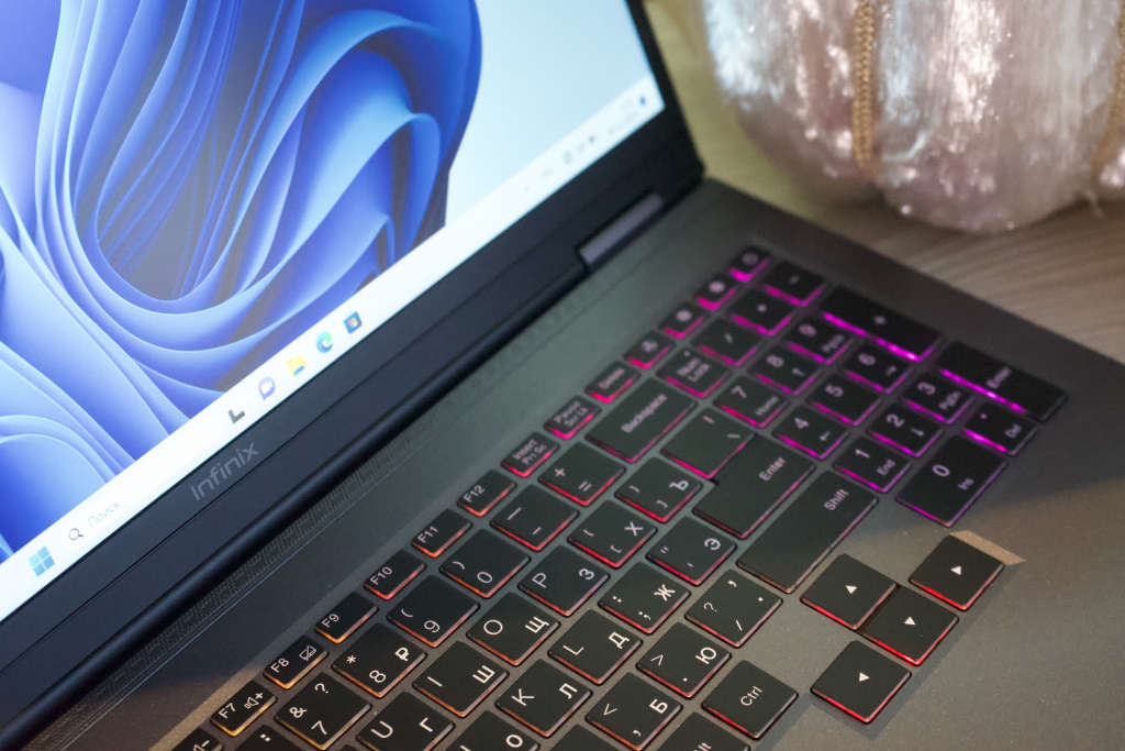 Infinix GT BOOK Infinix GT BOOK