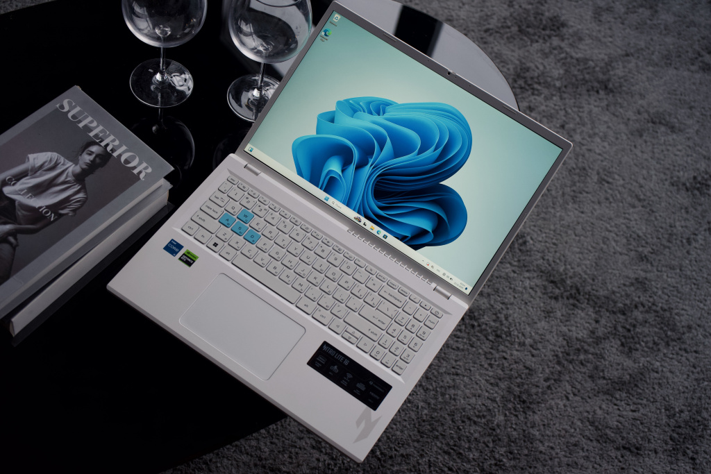 Acer Nitro Lite 16 Acer Nitro Lite 16