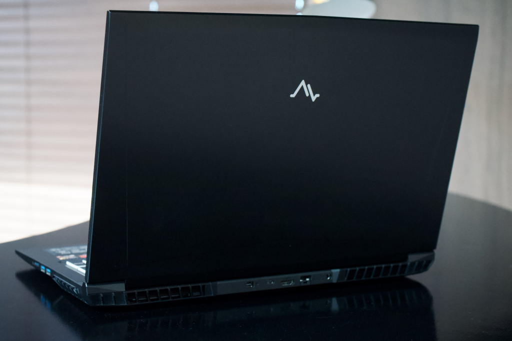 Maibenben Typhoon X17A