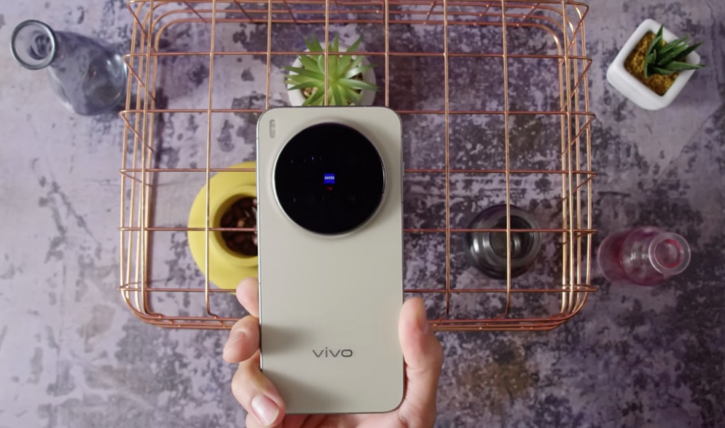 YT: GSM Arena YT: GSM Arena