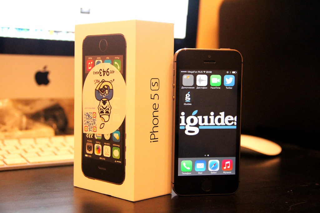 Распаковываем iphone5s на iGuides.ru