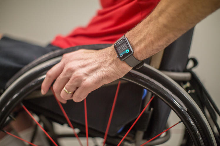 Apple Watch — единственный фитнес-трекер для инвалидов