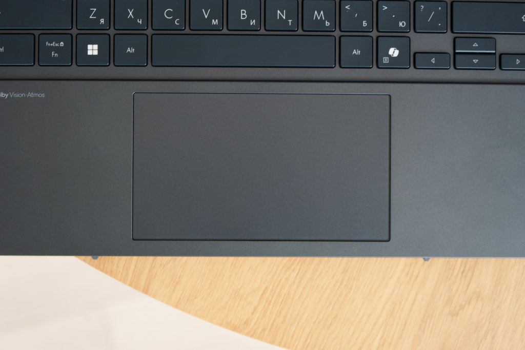 ASUS Zenbook DUO (UX8406C)