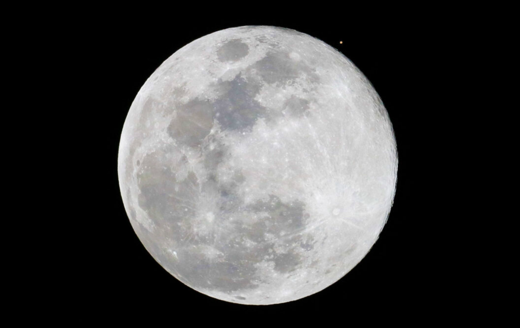 Луна и Марс вкыеыкегыкеоыкеоыкео.png