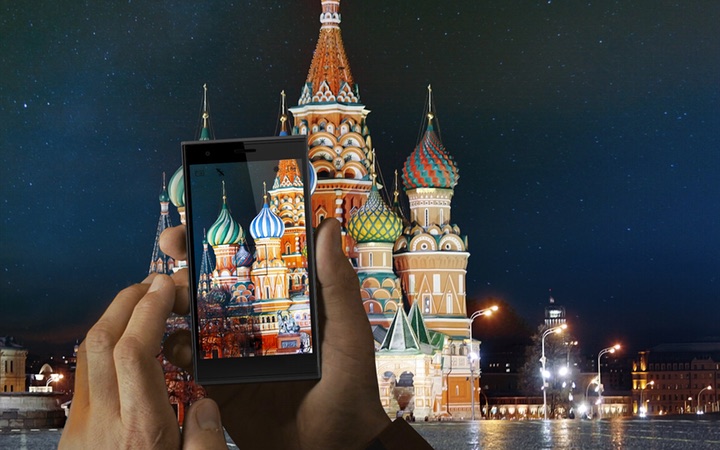 Jolla начинает продажи смартфонов в России