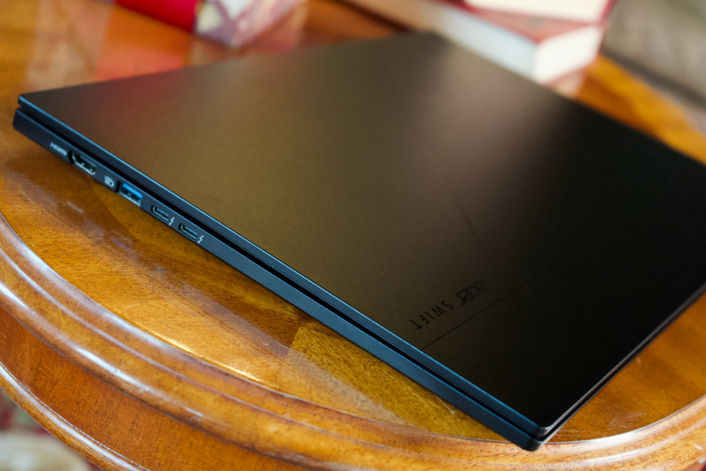 Acer Swift Go 16 AI Acer Swift Go 16 AI