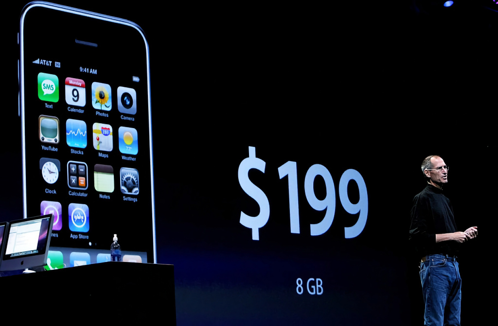 Стив Джобс и iPhone 3G