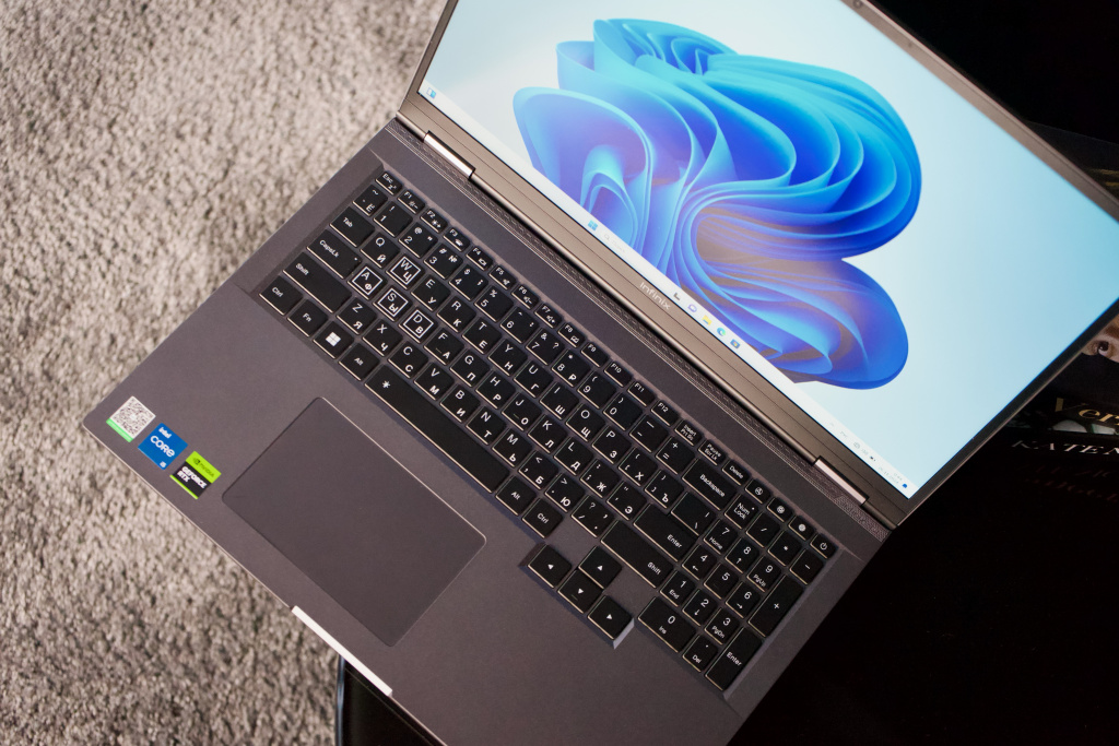 Infinix GT BOOK Infinix GT BOOK