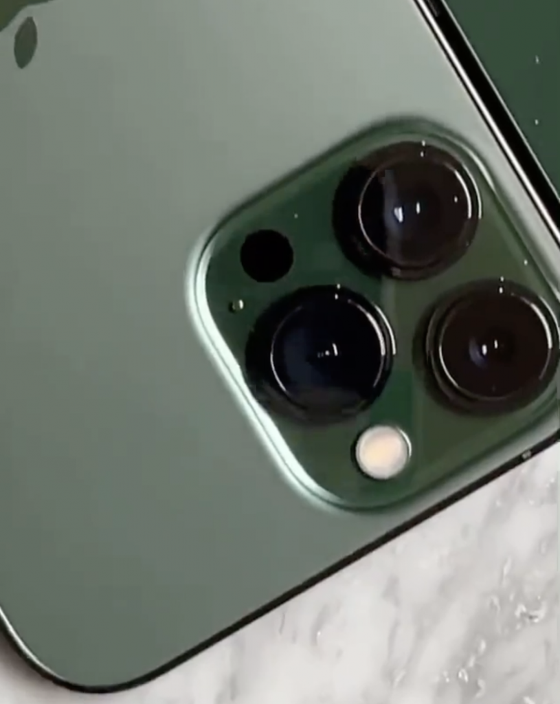 Б зеленый 13. Iphone 13 Pro Max Green. Apple iphone 13 Pro Green. Айфон 13 про Макс зеленый. Iphone 13 Pro Max зеленый.