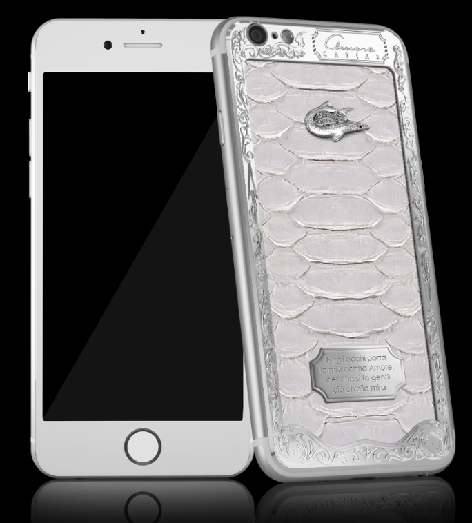 Бренд Caviar представил коллекцию золотых iPhone к 8 марта