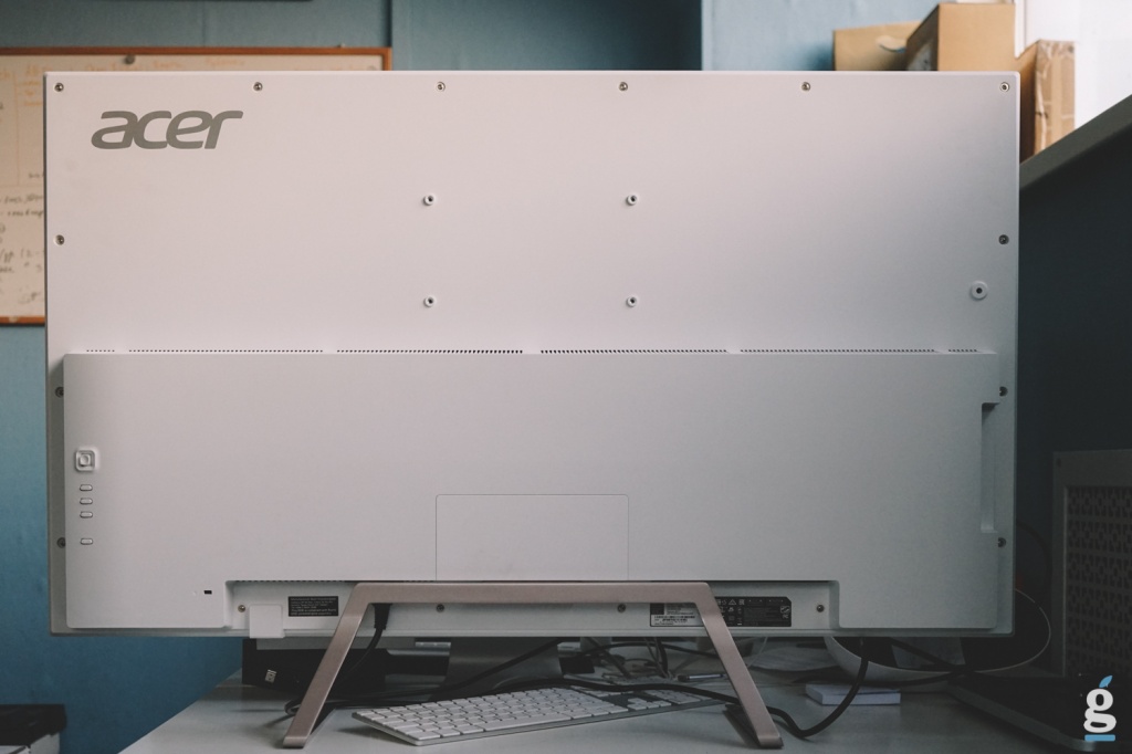 Попробовали гиганстский 43-дюймовый монитор Acer и делимся впечатлениями