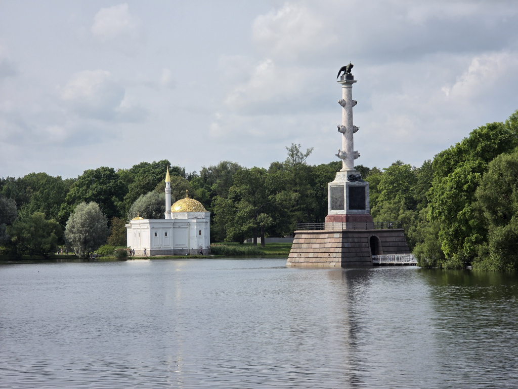 Чесменская колонна