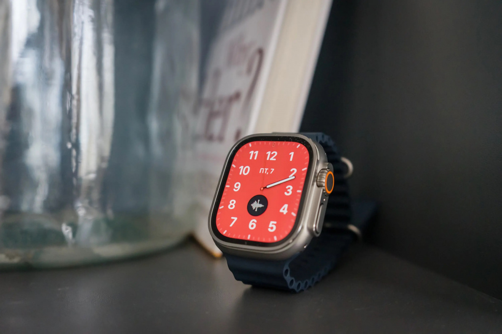 Apple has not had time to implement new displays in the Apple Watch Ultra
