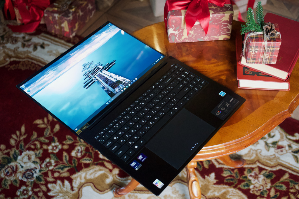 Acer Swift Go 16 AI Acer Swift Go 16 AI