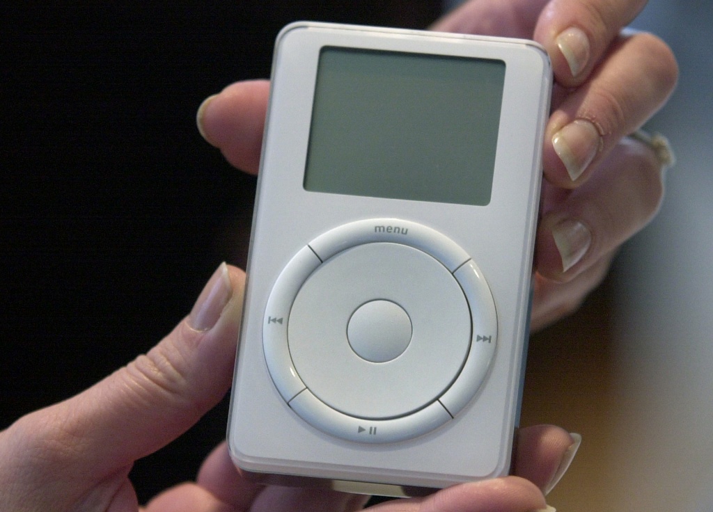 Тони Фаделл: Первые версии iPhone выглядели как iPod с дисковым номеронабирателем