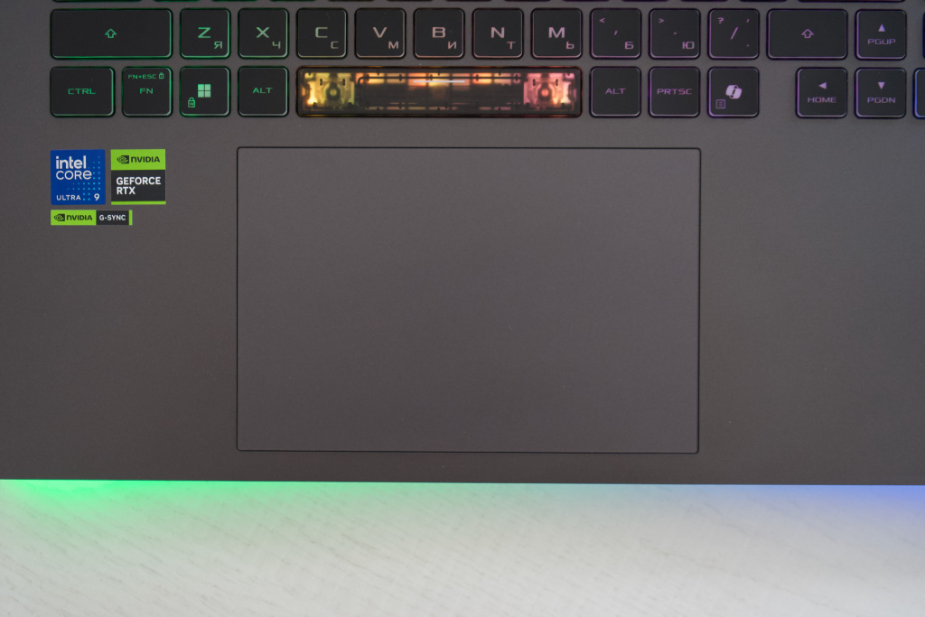 Asus ROG Strix G815LW (2025) Asus ROG Strix G815LW (2025)