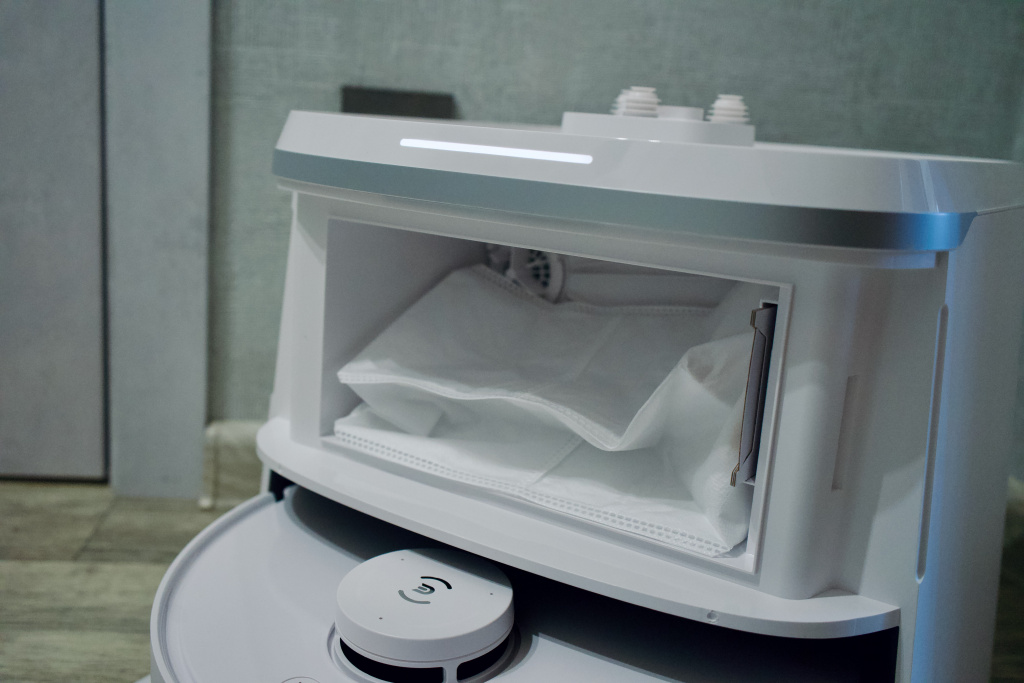 ECOVACS DEEBOT T30 PRO OMNI ECOVACS DEEBOT T30 PRO OMNI