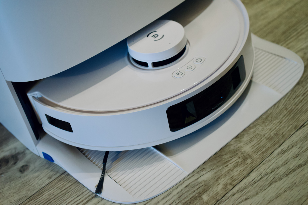 ECOVACS DEEBOT T30 PRO OMNI ECOVACS DEEBOT T30 PRO OMNI