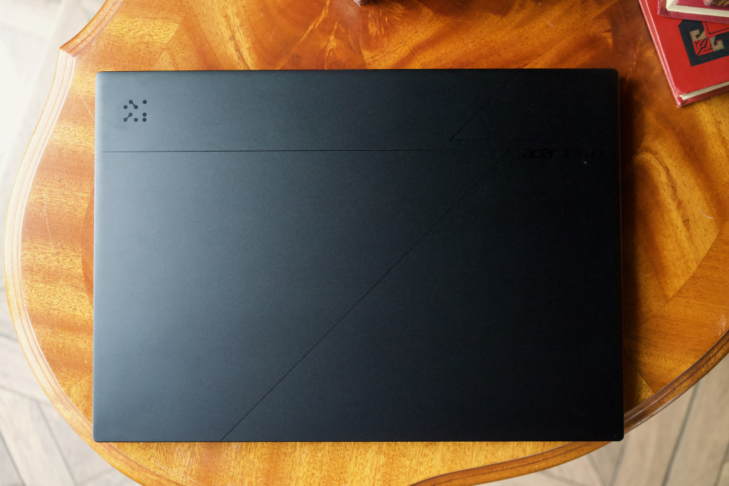 Acer Swift Go 16 AI Acer Swift Go 16 AI