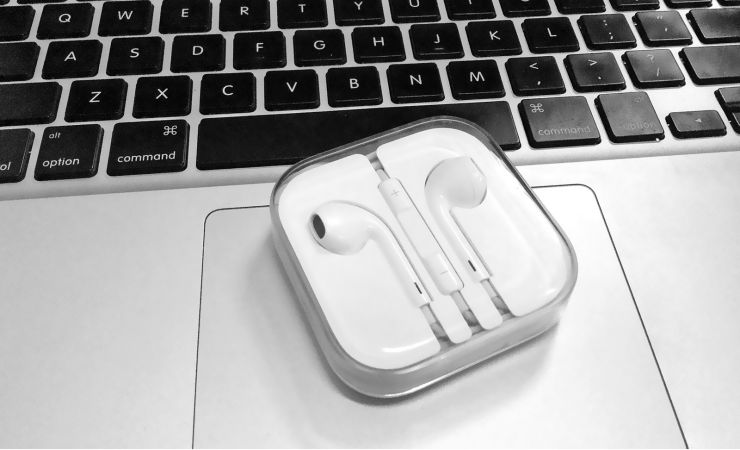 iPhone 7 будут поставляться с наушниками EarPods и Lightning-адаптером