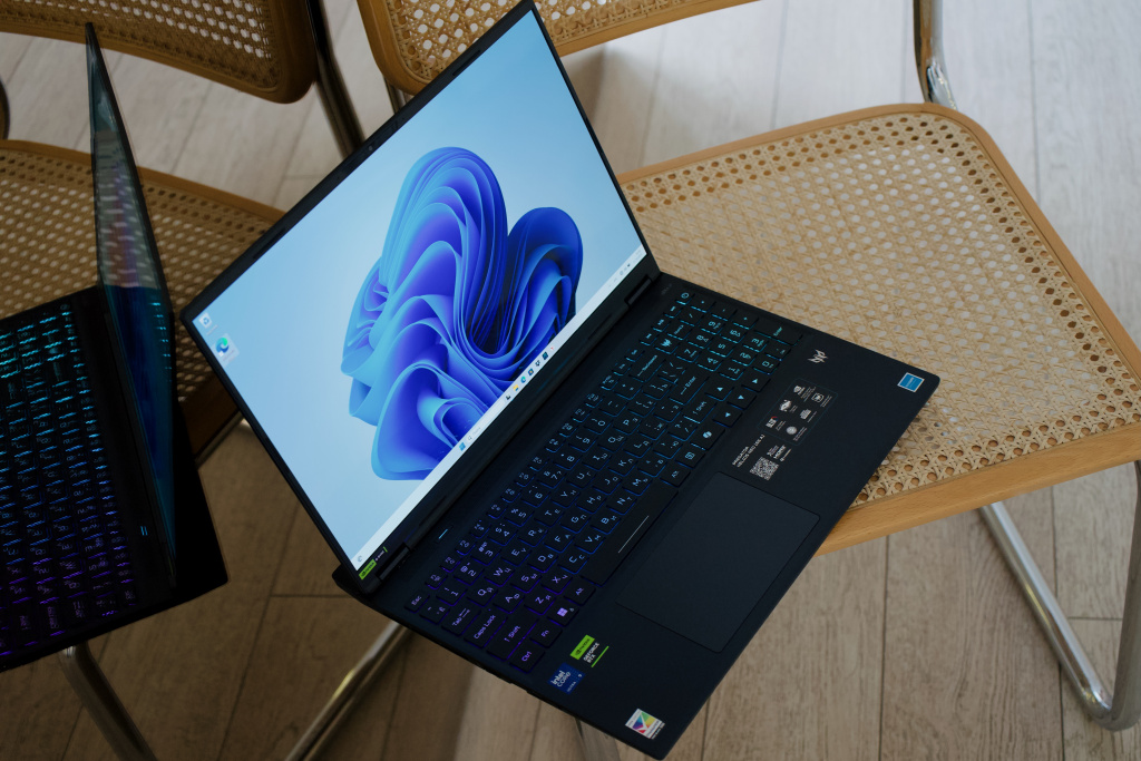 Predator Helios Neo 16S AI