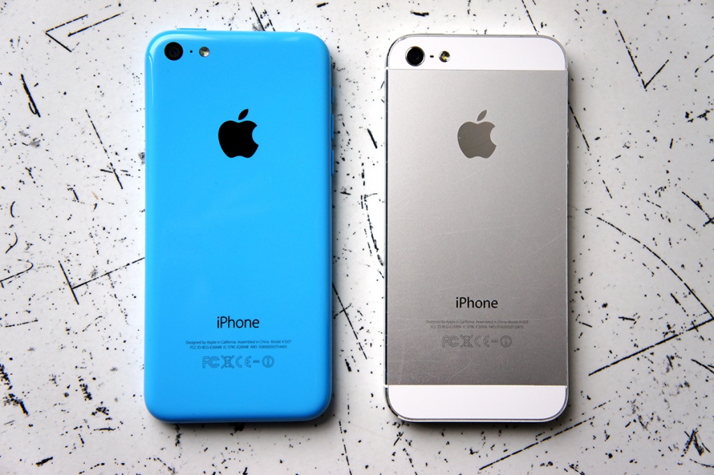 Обзор iPhone 5c blue на iGuides.ru