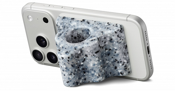 Носков вам было? Apple выпустила кусок резины с MagSafe за $70