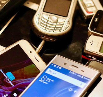 Названы самые продаваемые телефоны и смартфоны за всё время