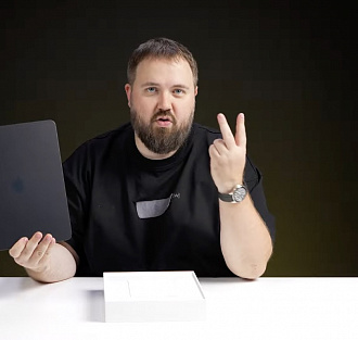 Вилсаком снова сделал это: iPad Pro M5 ещё не представили, а он его распаковал