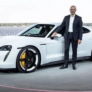 Apple наняла бывшего вице-президента Porsche для проекта своего электрокара