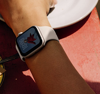 Тим Кук встал в позу: европейцам отключат синхронизацию iPhone с Apple Watch по Wi-Fi