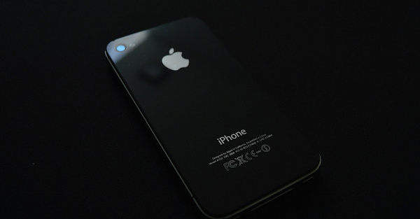 Сравнение камер iPhone 17 Pro и iPhone 4S