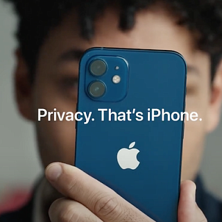 Apple сняла забавный ролик о том, зачем отключать слежку в iOS 14.5. Получилось слегка абсурдно