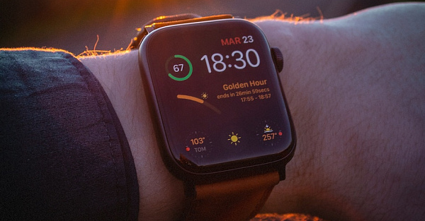Apple придумала решение для тех, у кого глючат Apple Watch. Очень смешно