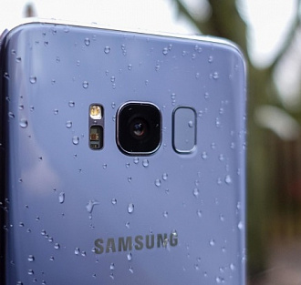 Из-за политической неразберихи в Южной Корее Galaxy S8 подешевел в 4 раза