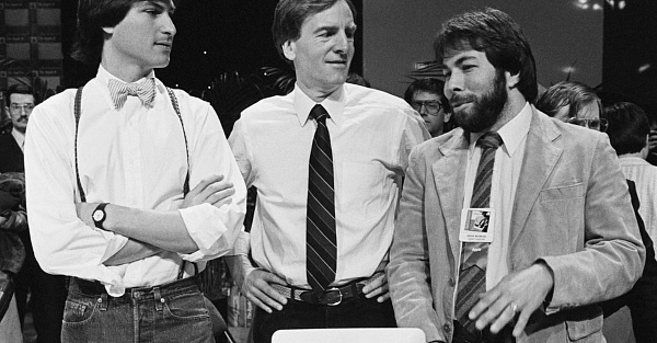 Очень ценные бумажки: самые первые документы Apple выставят на торги за $4 млн