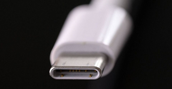 Все упрашивают Apple перейти на USB Type-C. Ну когда уже?